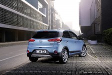 Hyundai_i20Active_05