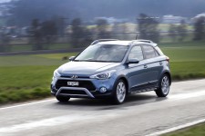 Hyundai_i20Active_07