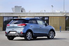 Hyundai_i20Active_10