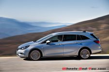 OpelAstraSportsTourer_01