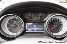 OpelAstraSportsTourer_06