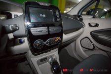 RenaultZOE_R240_23