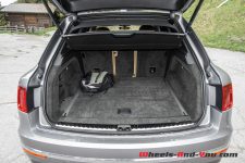 Bentley_Bentayga-40