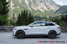 JaguarFPace_03