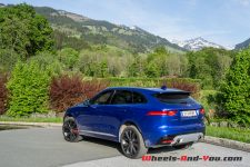 JaguarFPace_06
