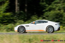 AMV12_Vantage_S_Manu-21