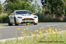 AMV12_Vantage_S_Manu-24