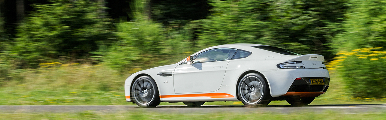 AMV12_Vantage_S_Manu-banner