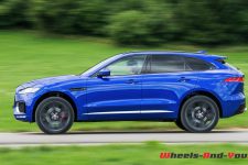 jaguar_f-pace-23