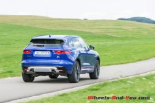 jaguar_f-pace-29