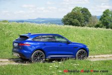 jaguar_f-pace-8
