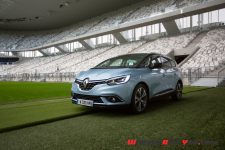 renault_scenic_2016-10