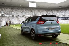 renault_scenic_2016-12