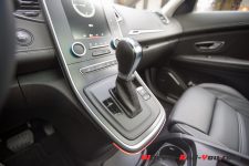 renault_scenic_2016-17