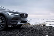 New Volvo V90 Cross Country detail