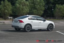 Volvo_s60-1