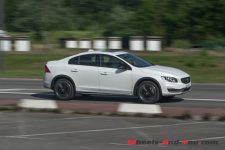 Volvo_s60-11