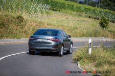 skoda-superb-16