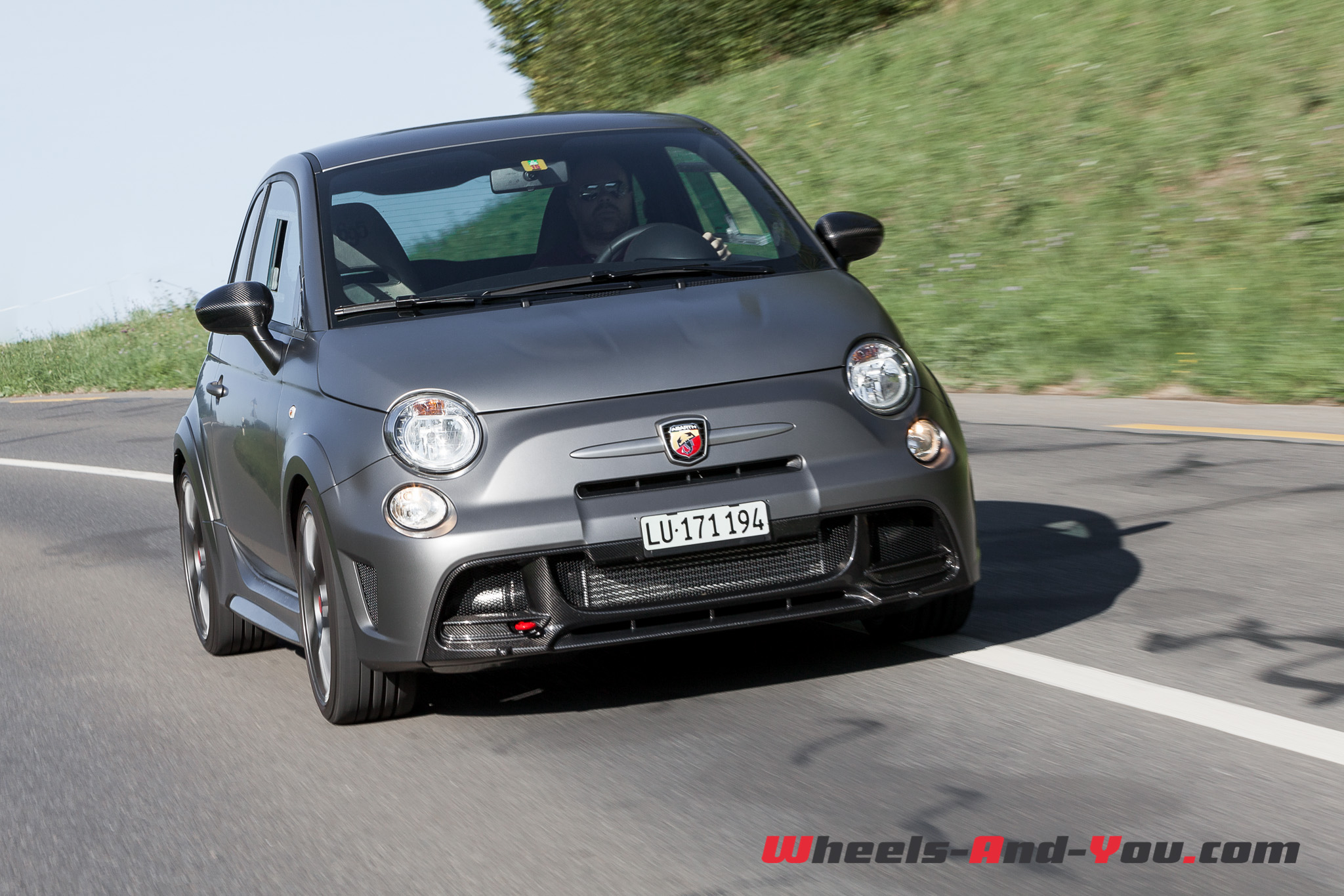Abarth695Biposto 08