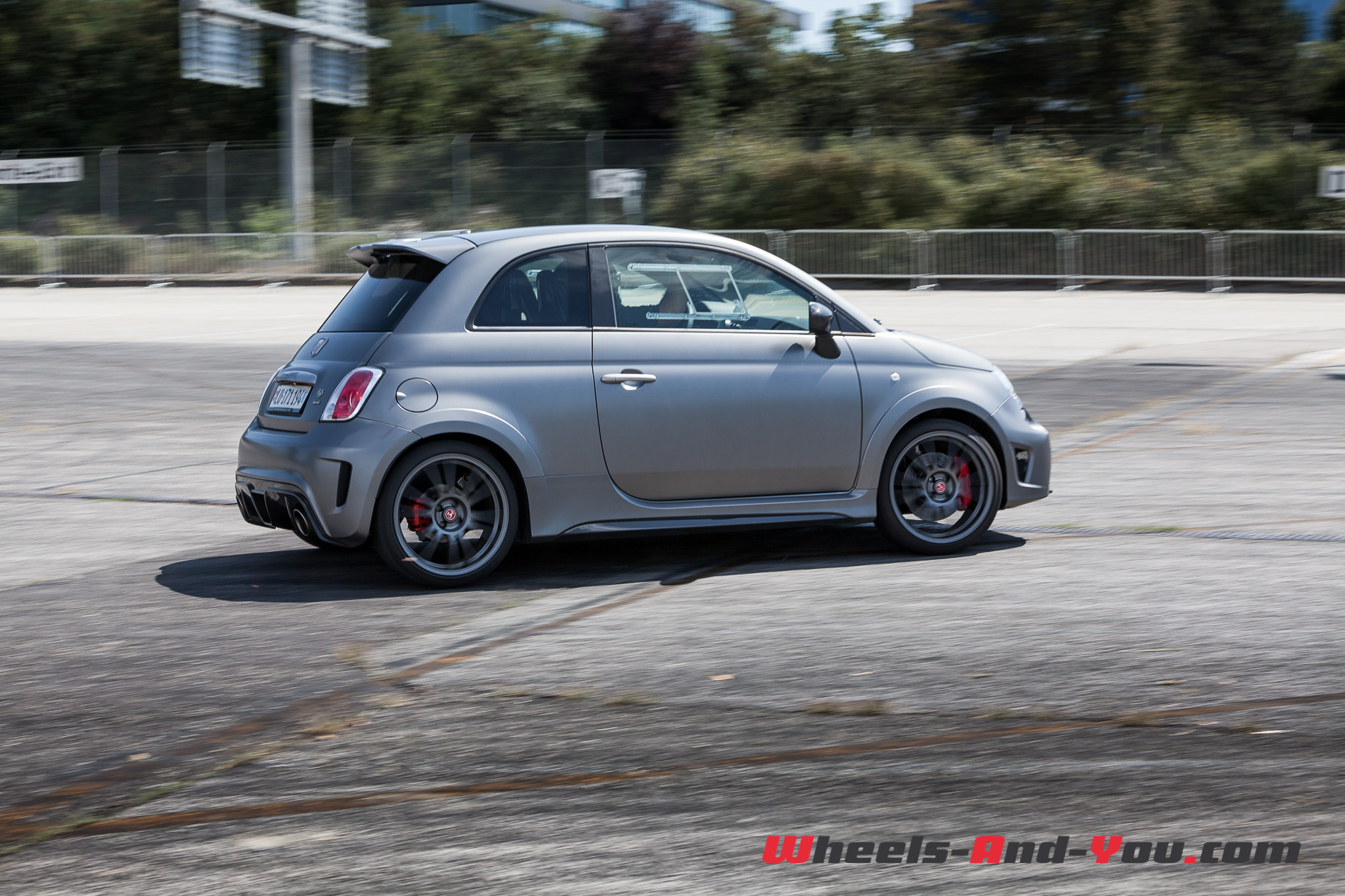 Abarth695Biposto 19