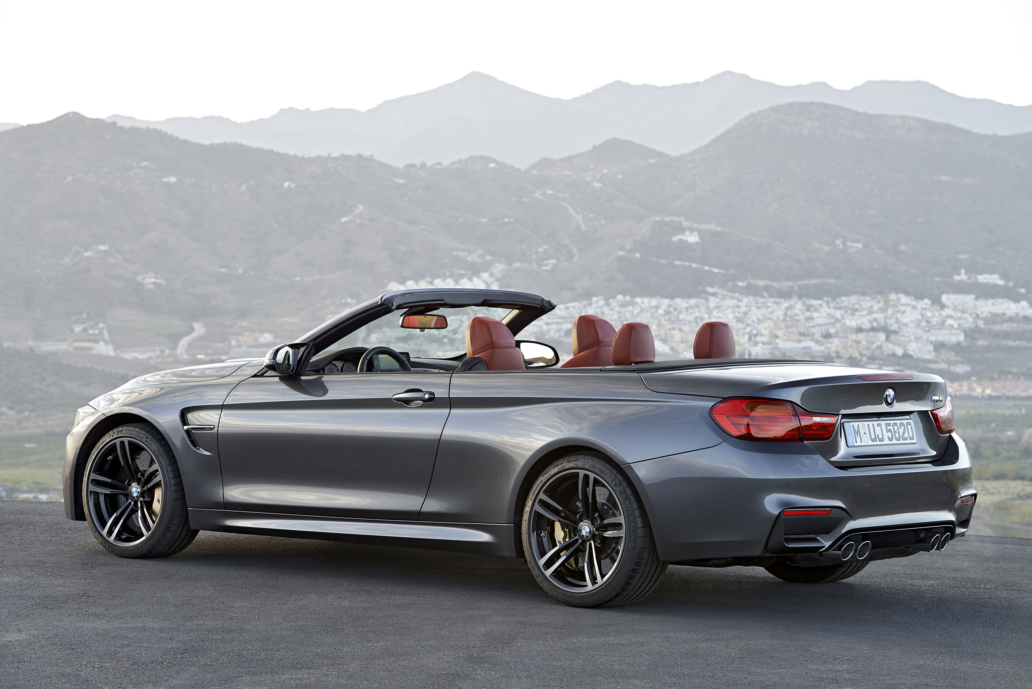 BMWM4Cabrio 02