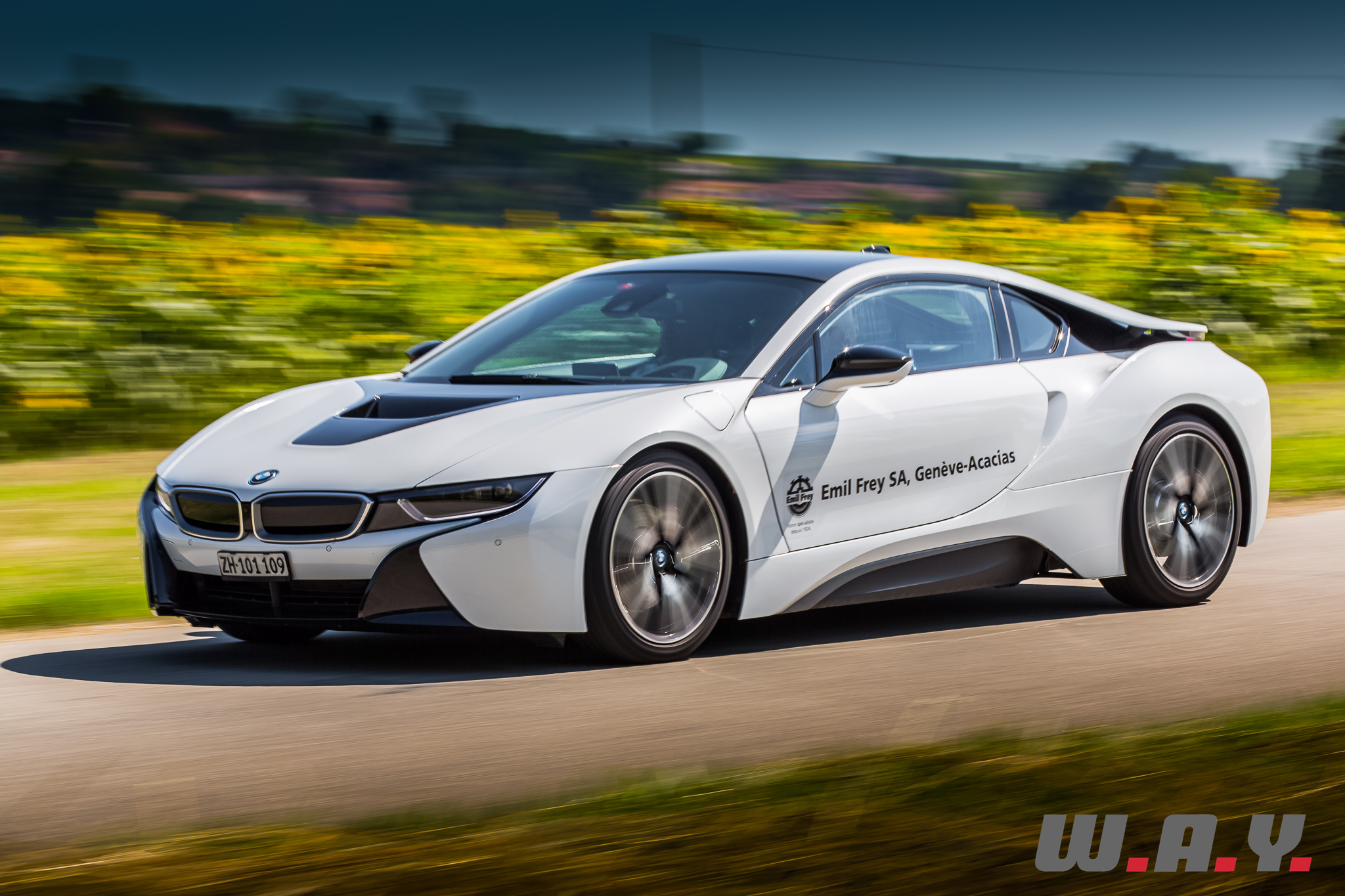 BMWi8-14