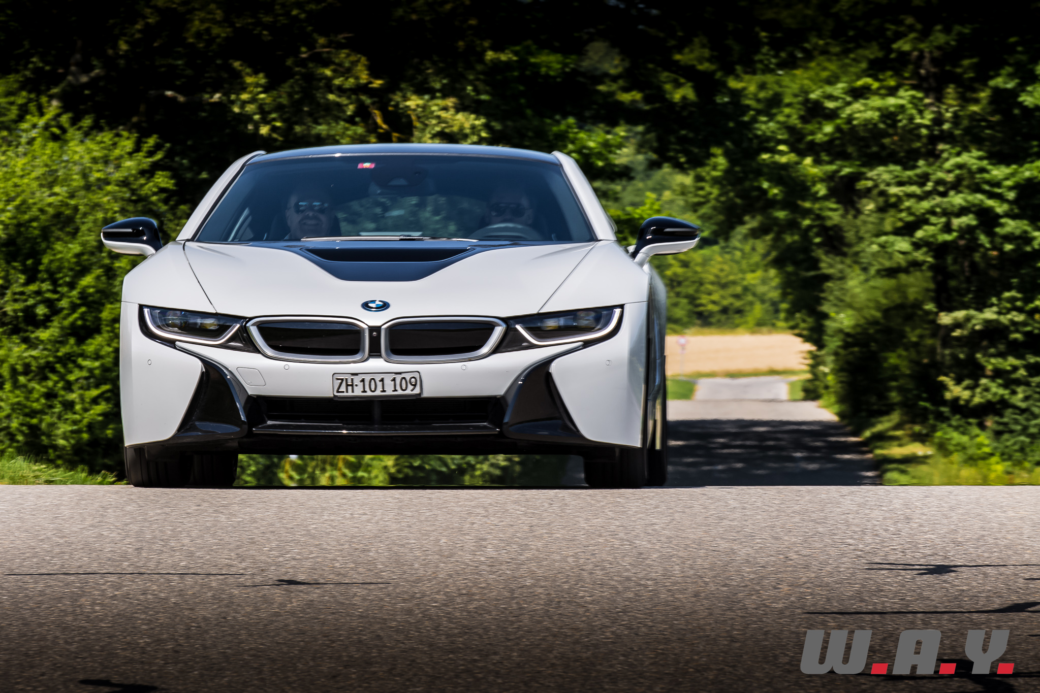 BMWi8-18