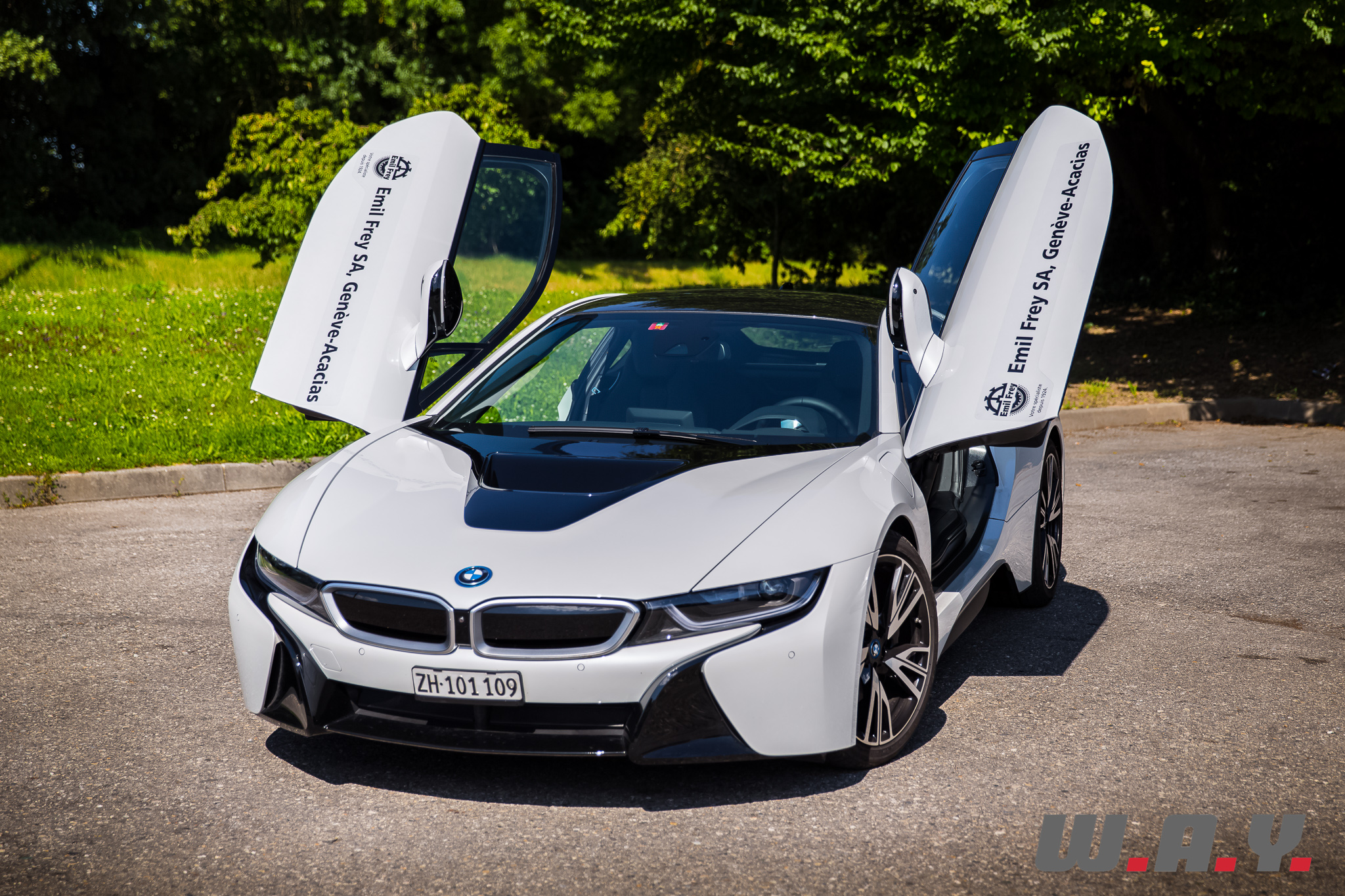 BMWi8-27