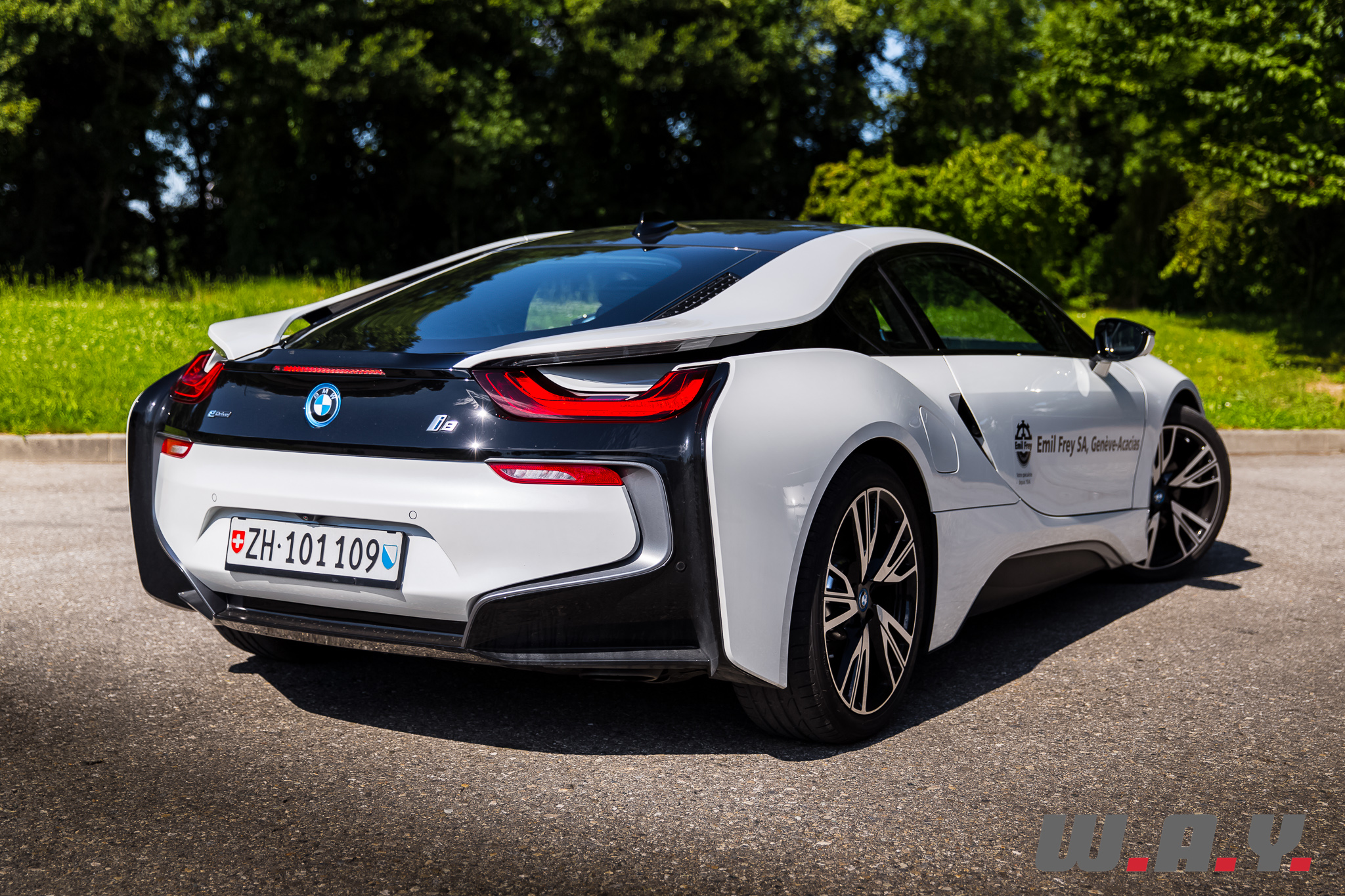 BMWi8-31