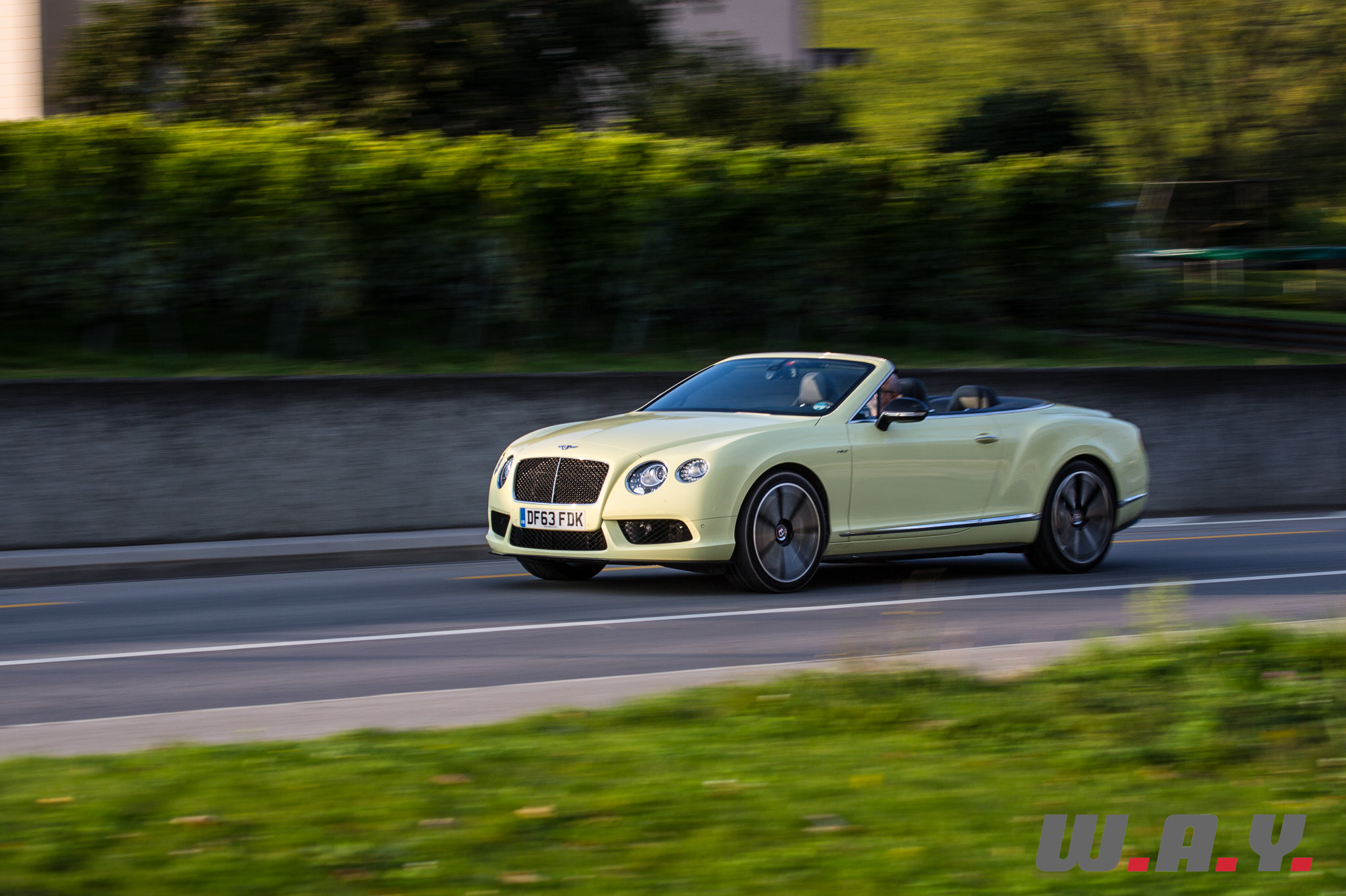 BentleyCGTCV8S-13