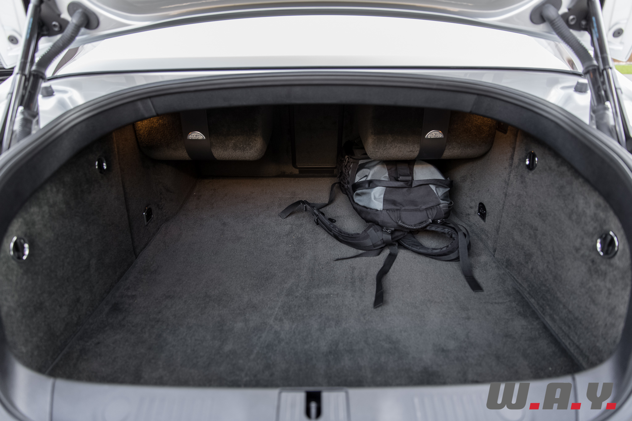 BentleyFlyingSpurV8-40