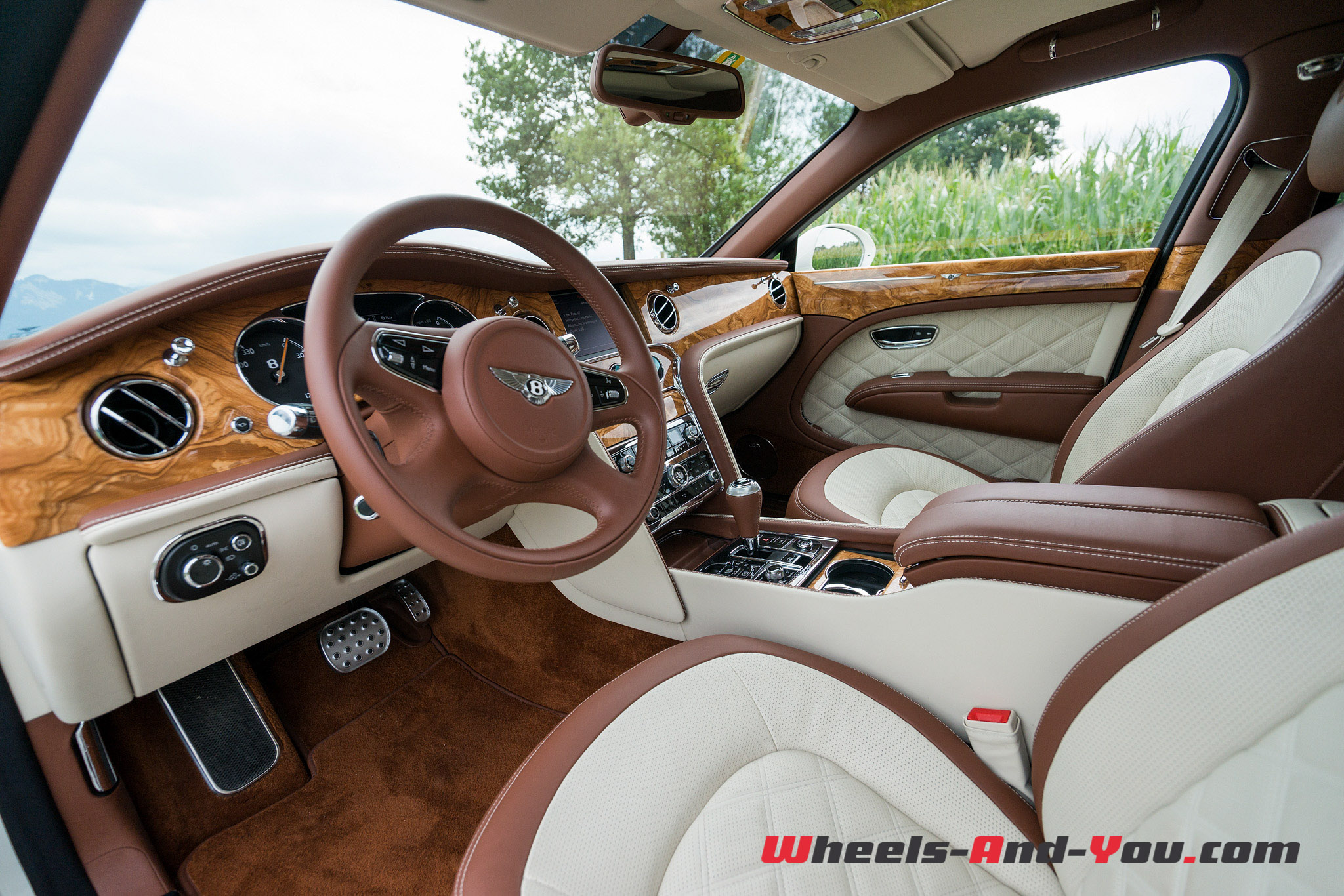 Bentley Mulsanne-13