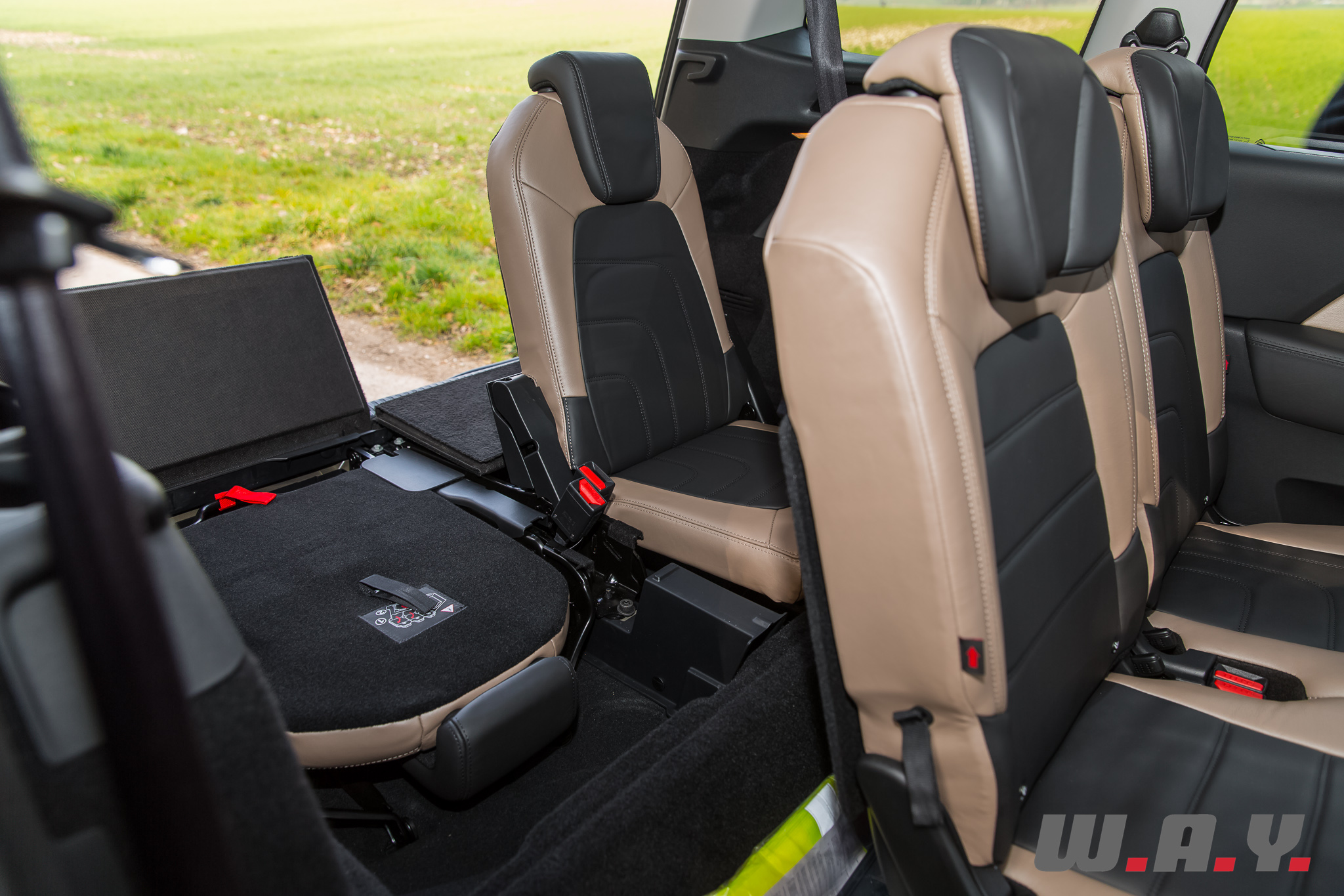 CitroenC4GrandPicasso-10