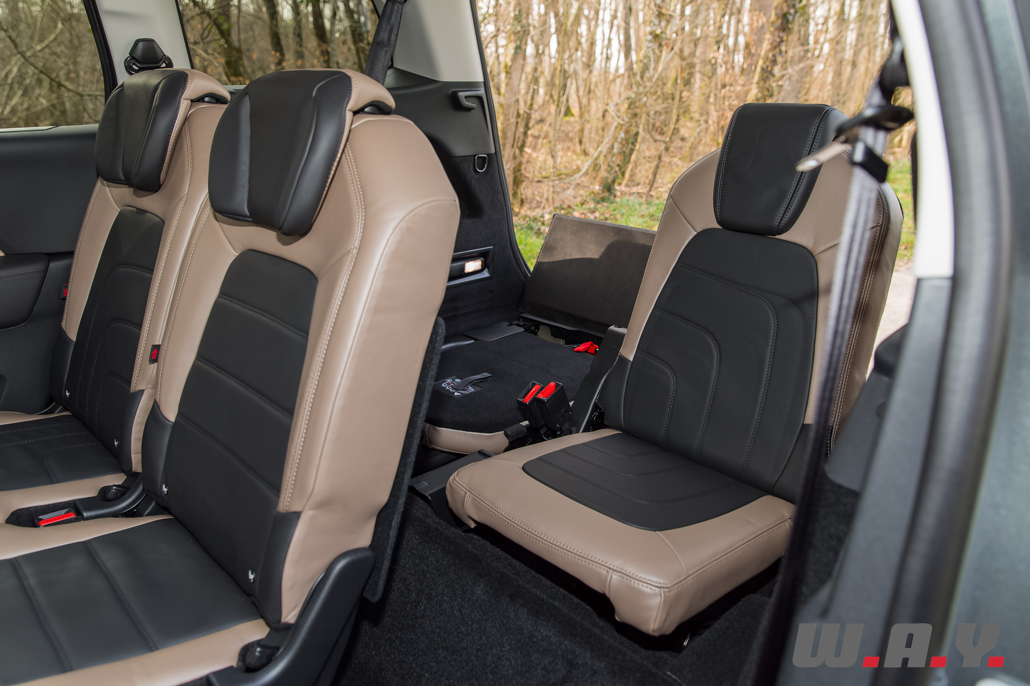 CitroenC4GrandPicasso-11