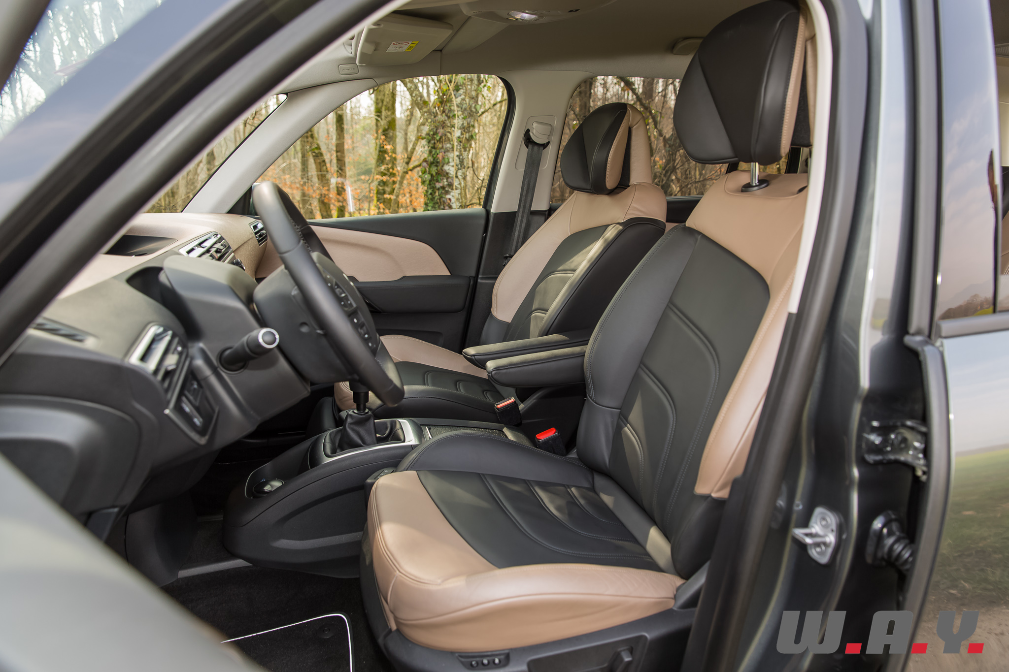 CitroenC4GrandPicasso-16