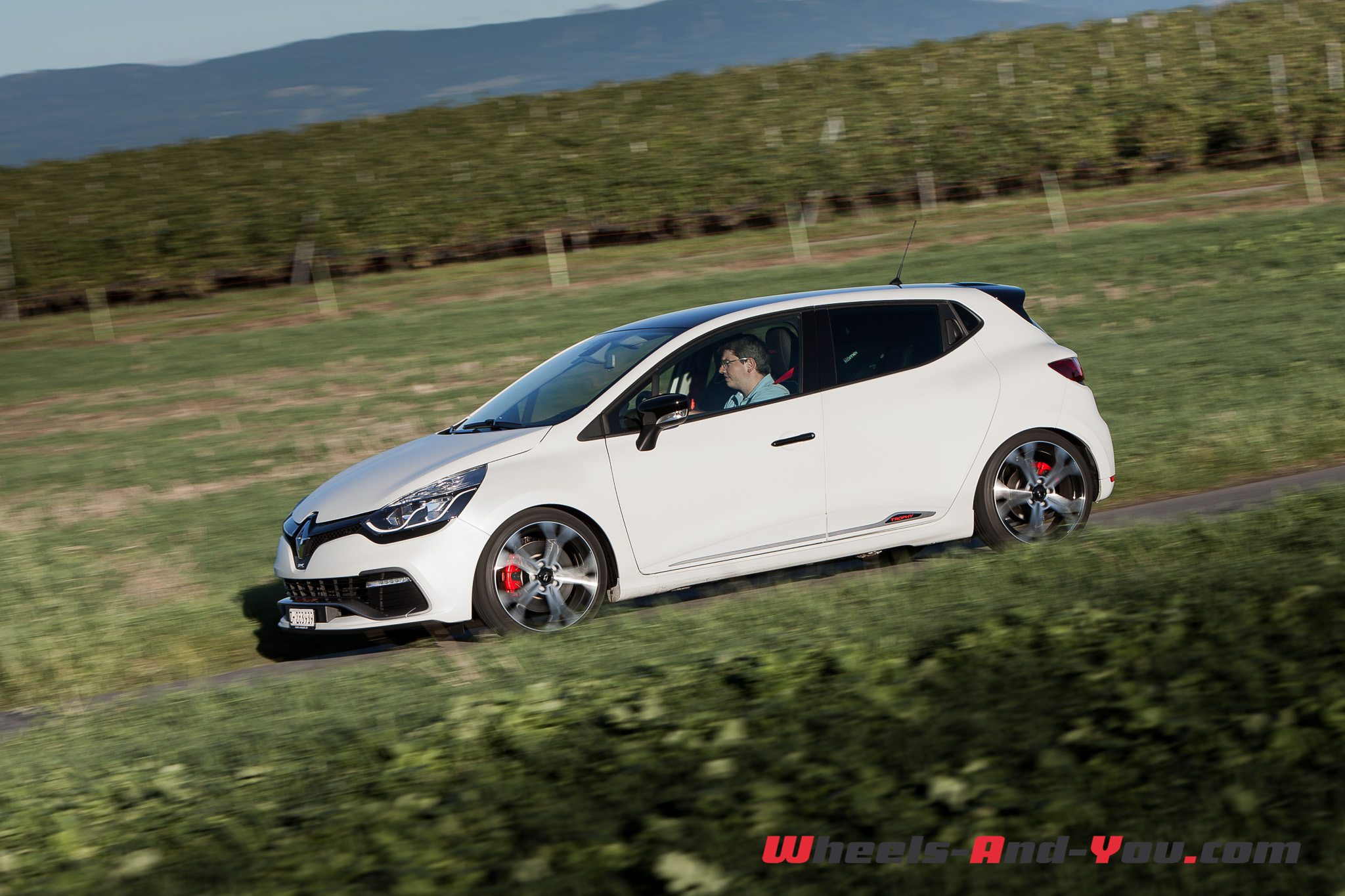 Clio Trophy-01