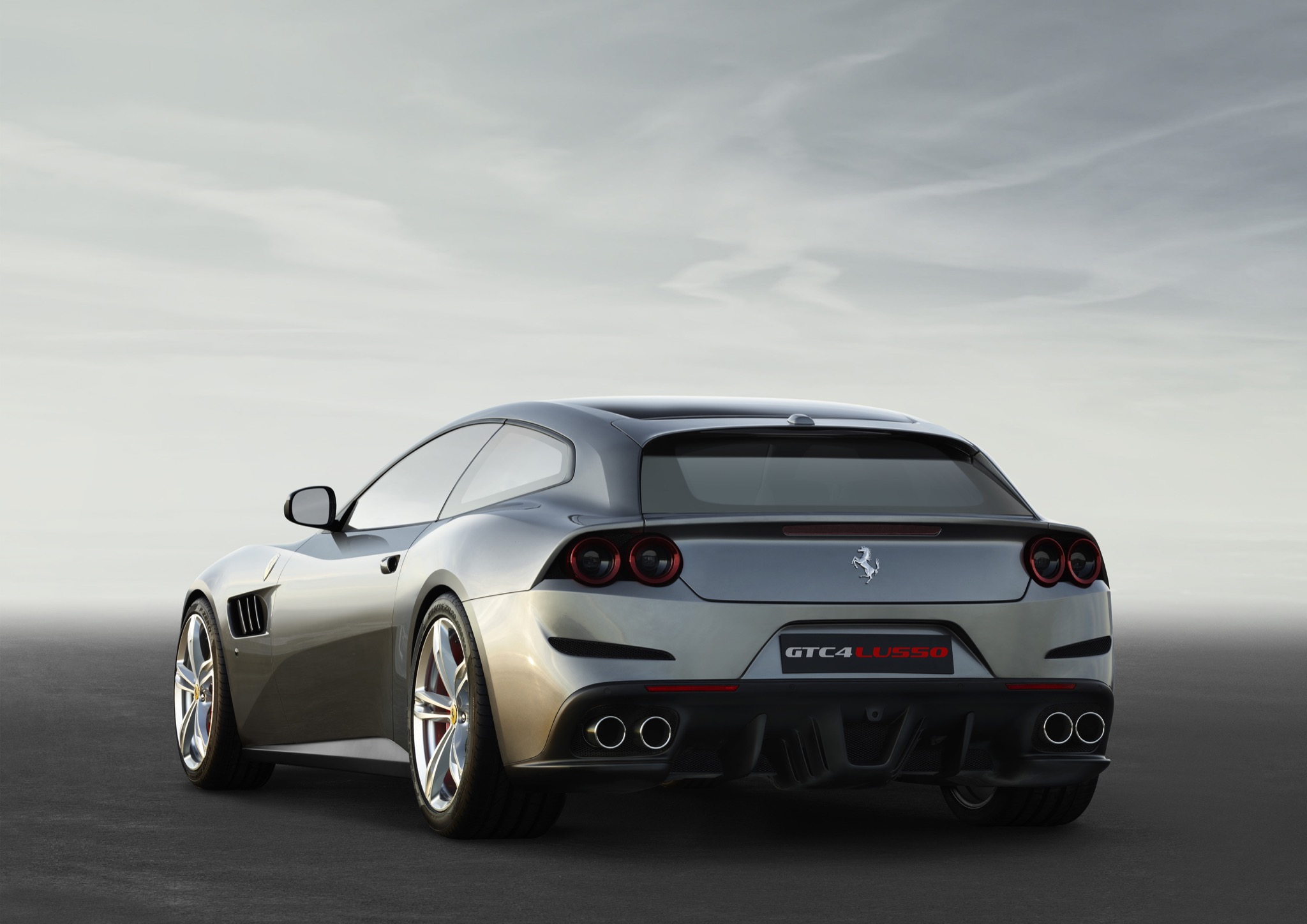 FerrariGTC4Lusso 02