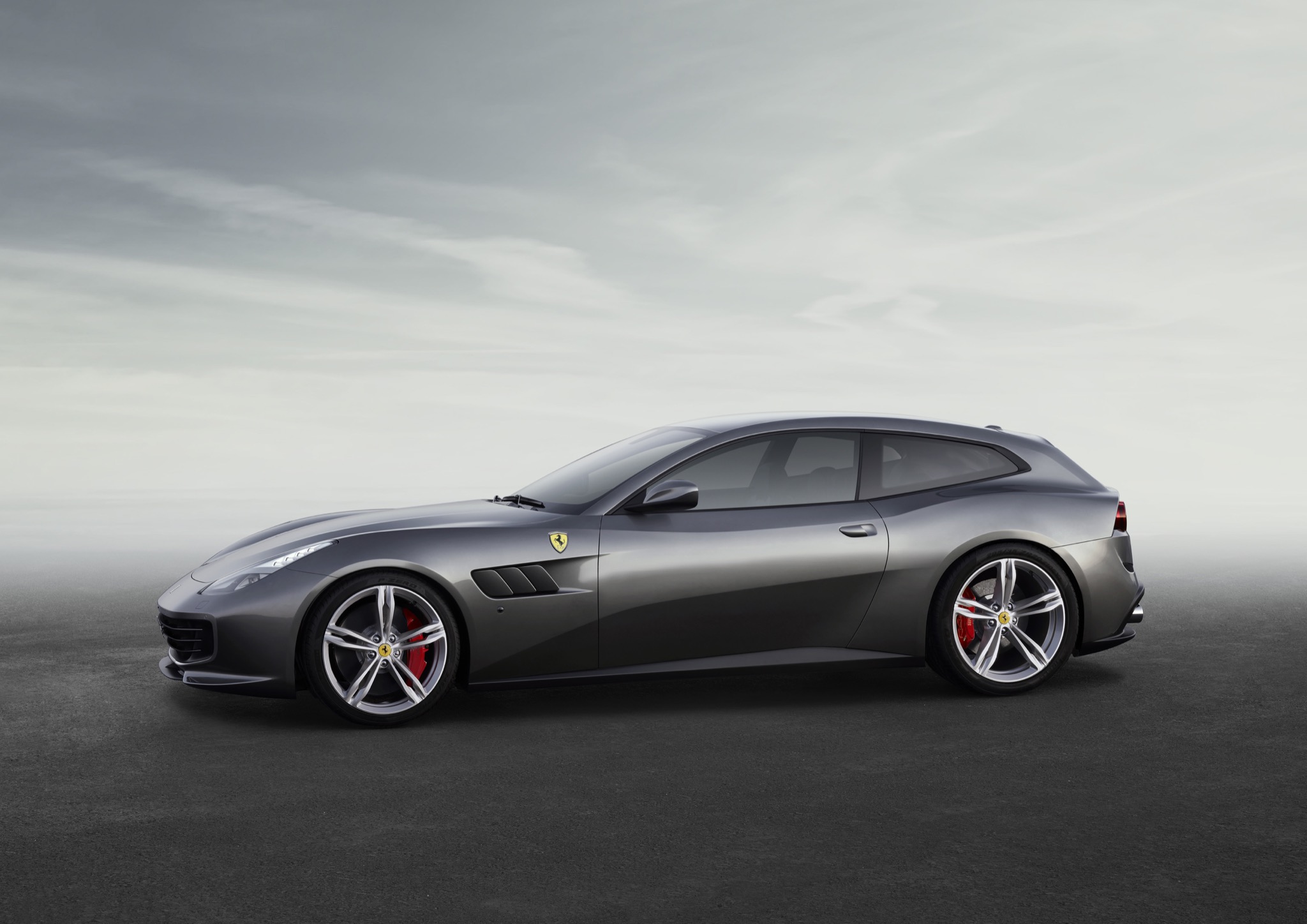 FerrariGTC4Lusso 05