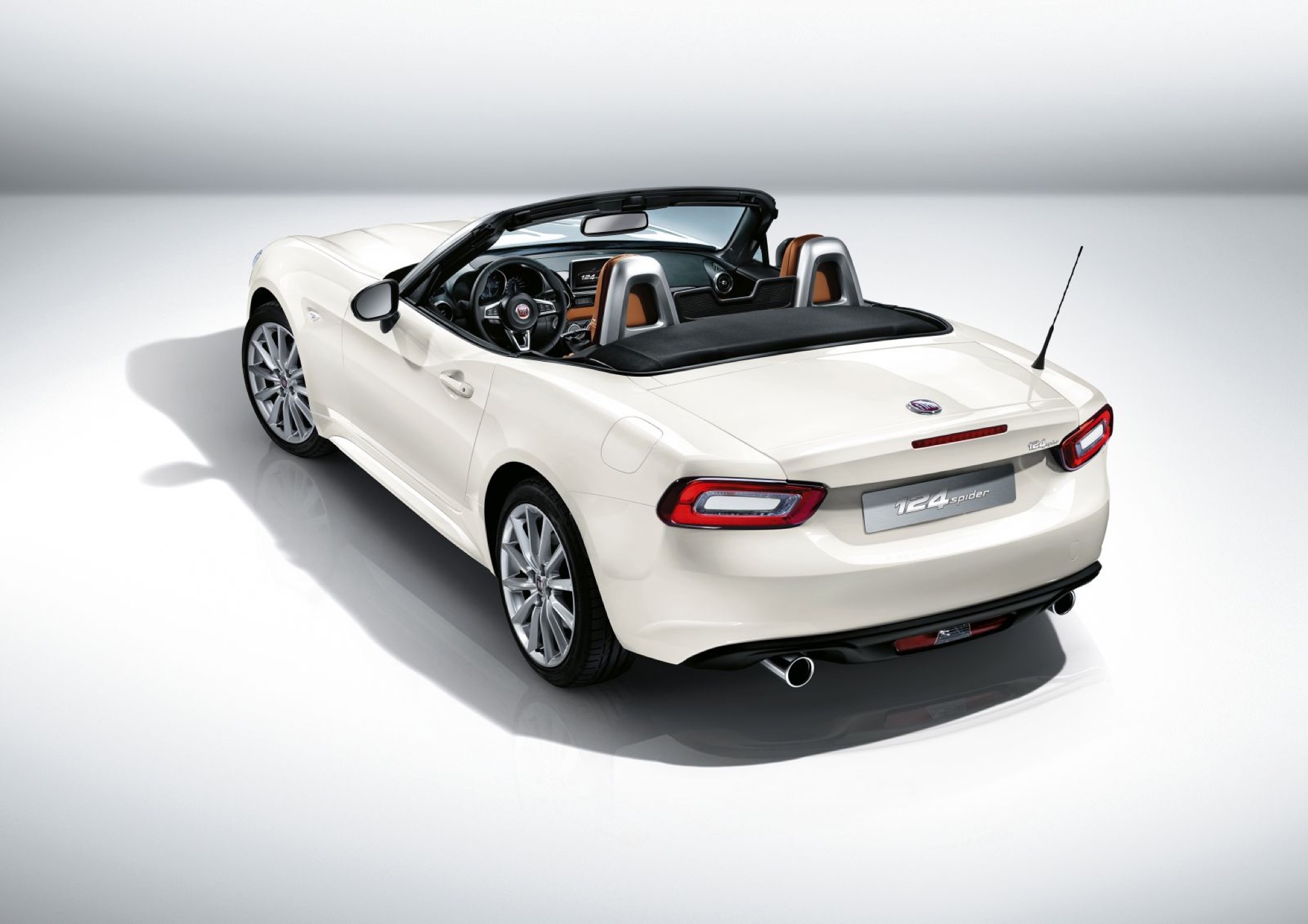 Fiat124Spider 02