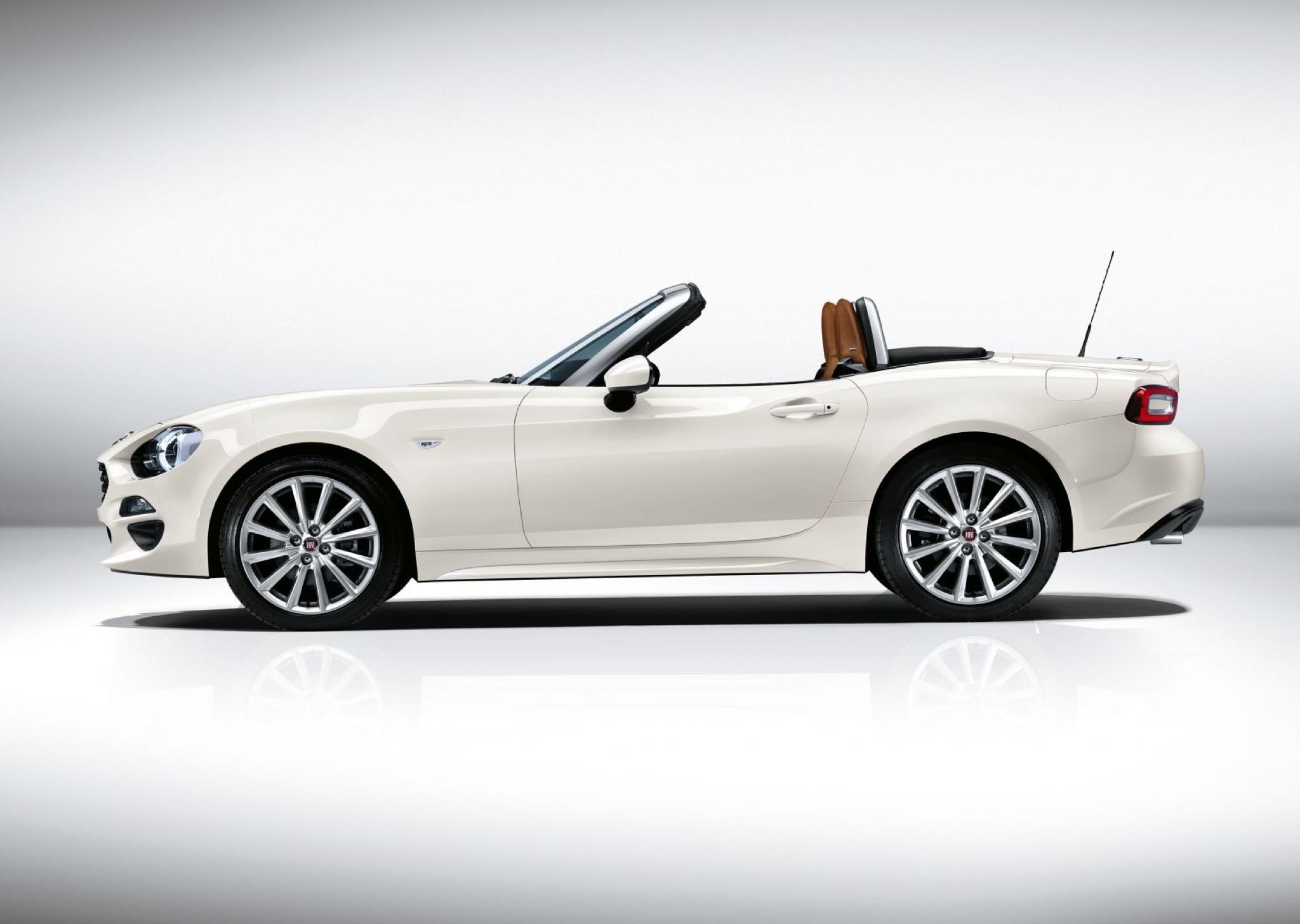 Fiat124Spider 04