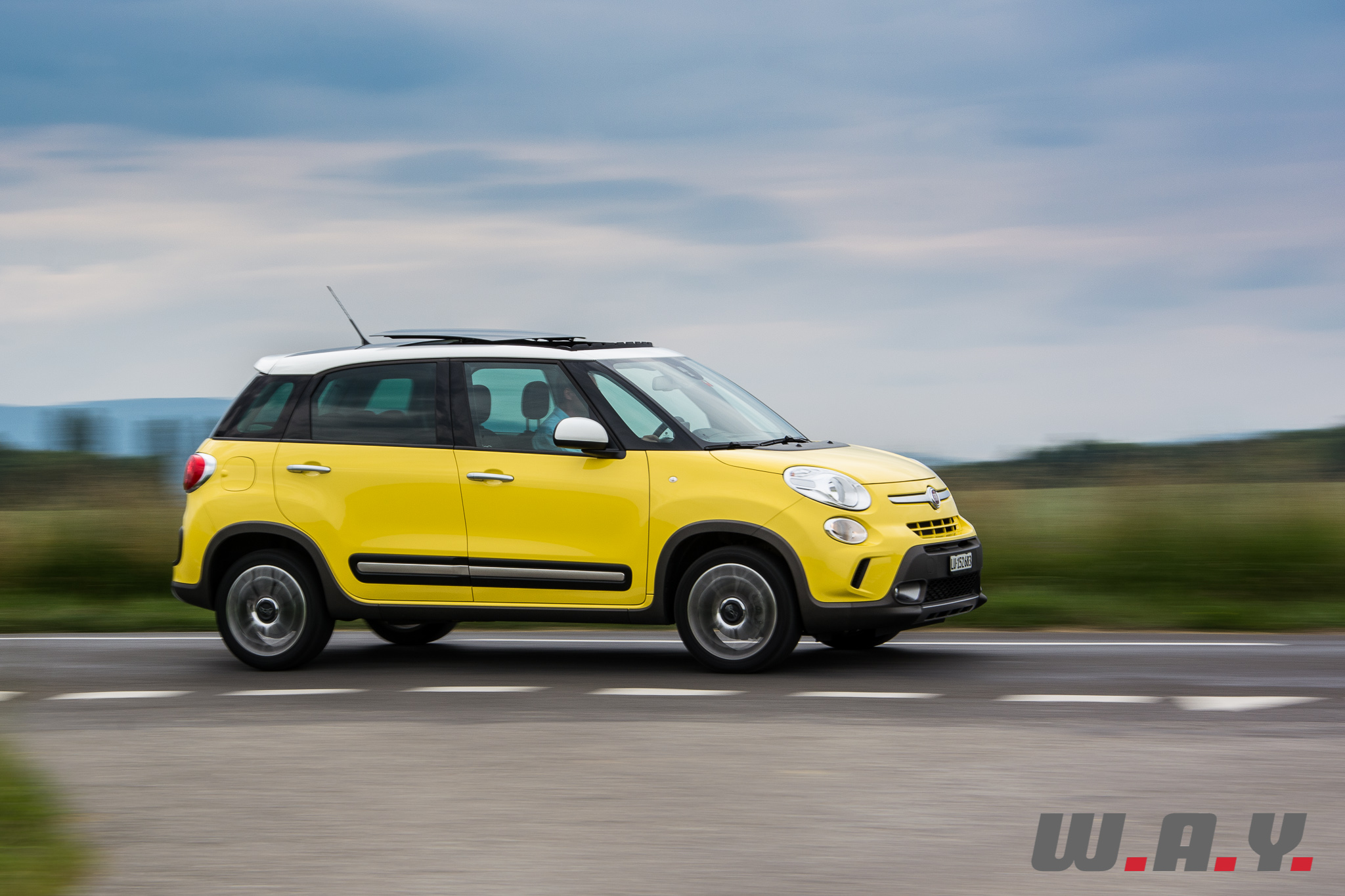 Fiat500LTrekking-14