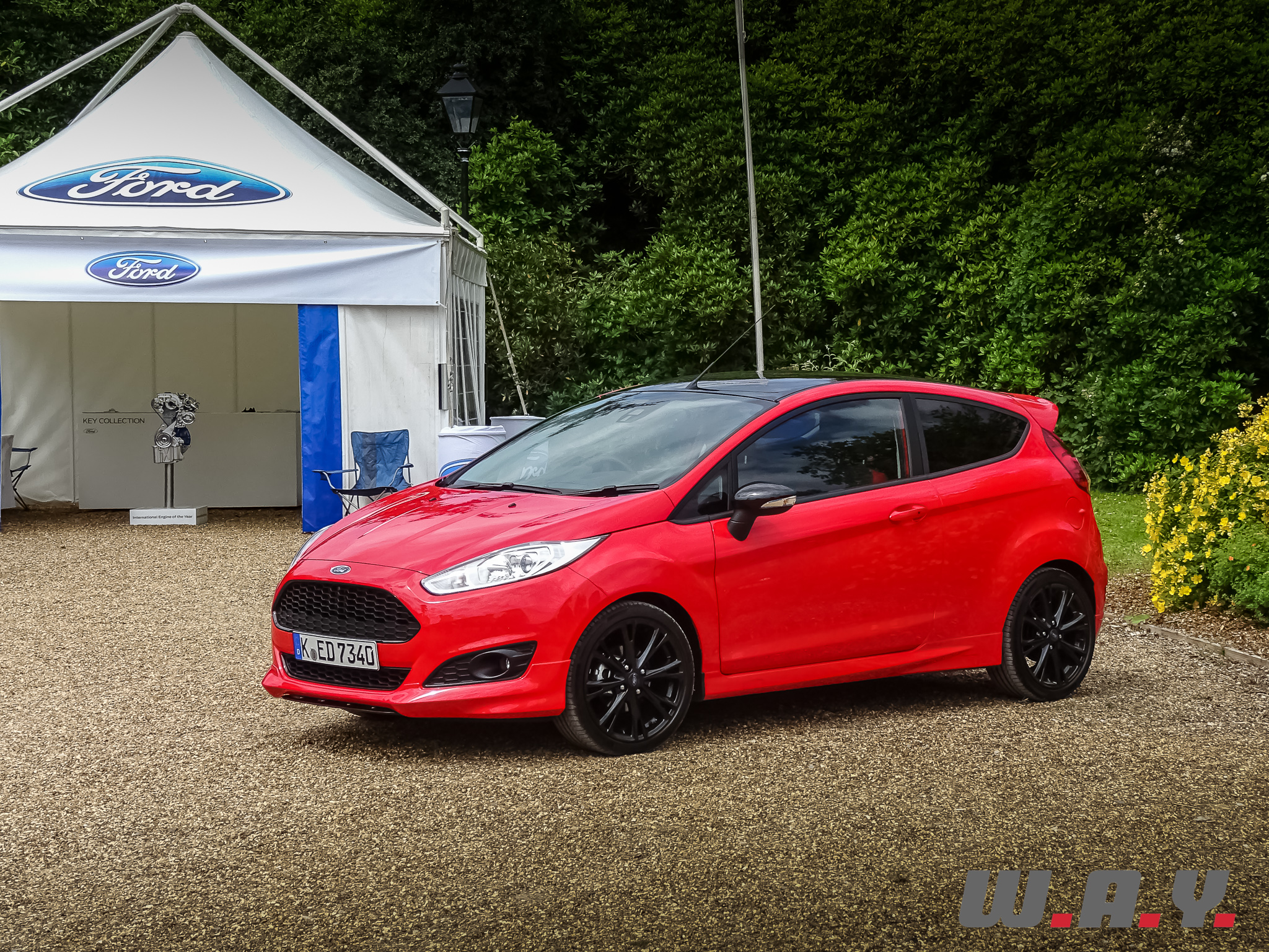 FordFiestaRedBlackEdition-1