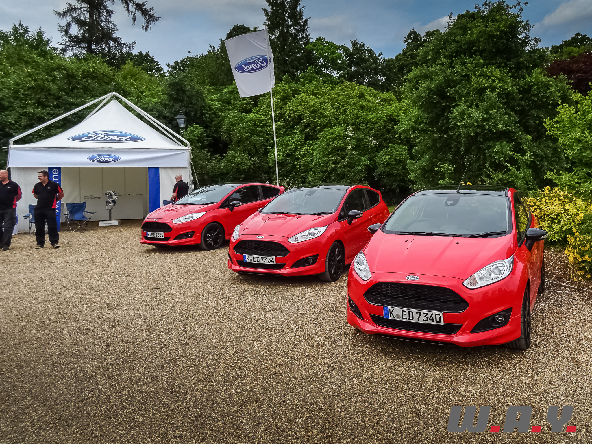 FordFiestaRedBlackEdition-17