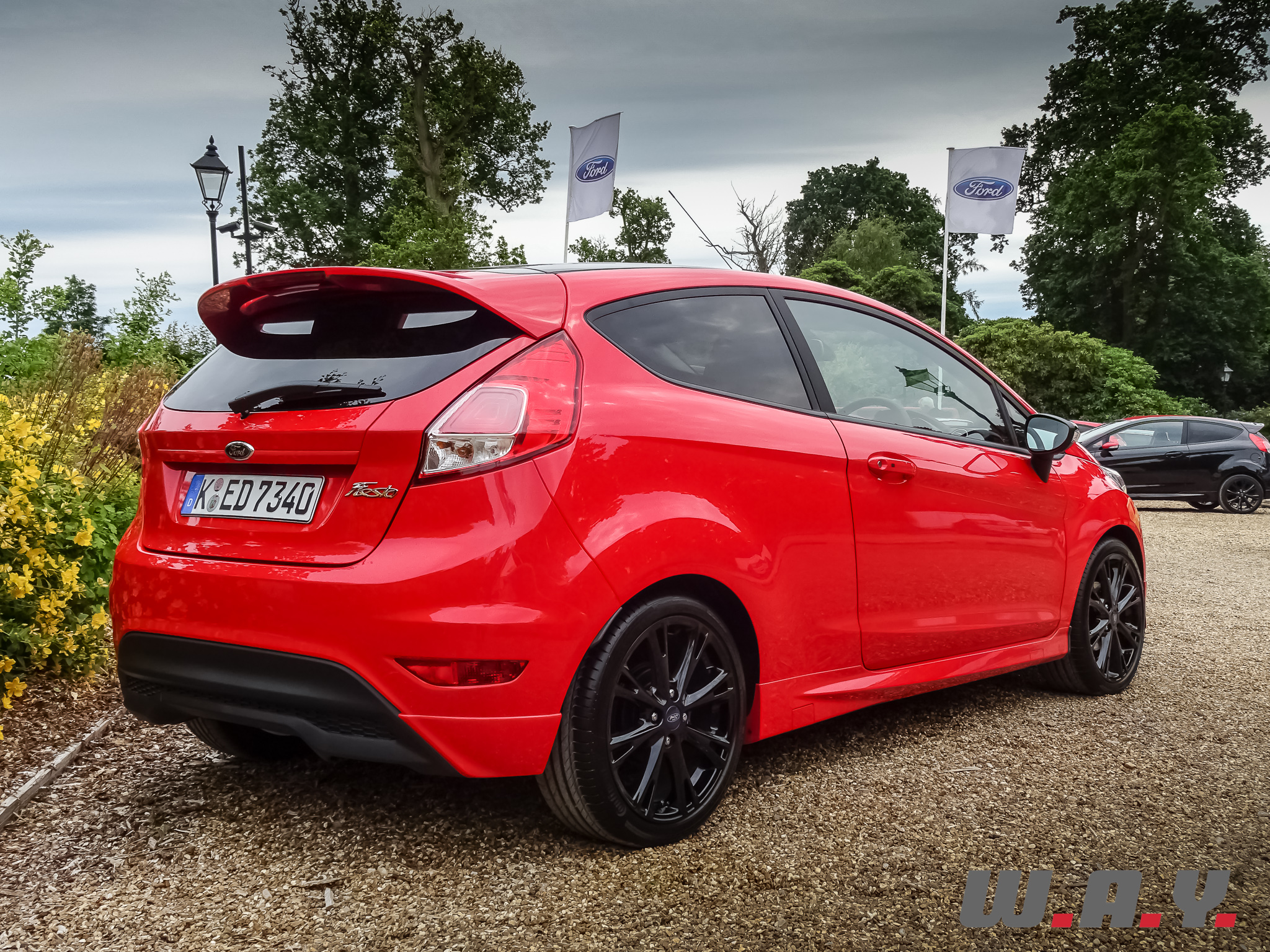 FordFiestaRedBlackEdition-20