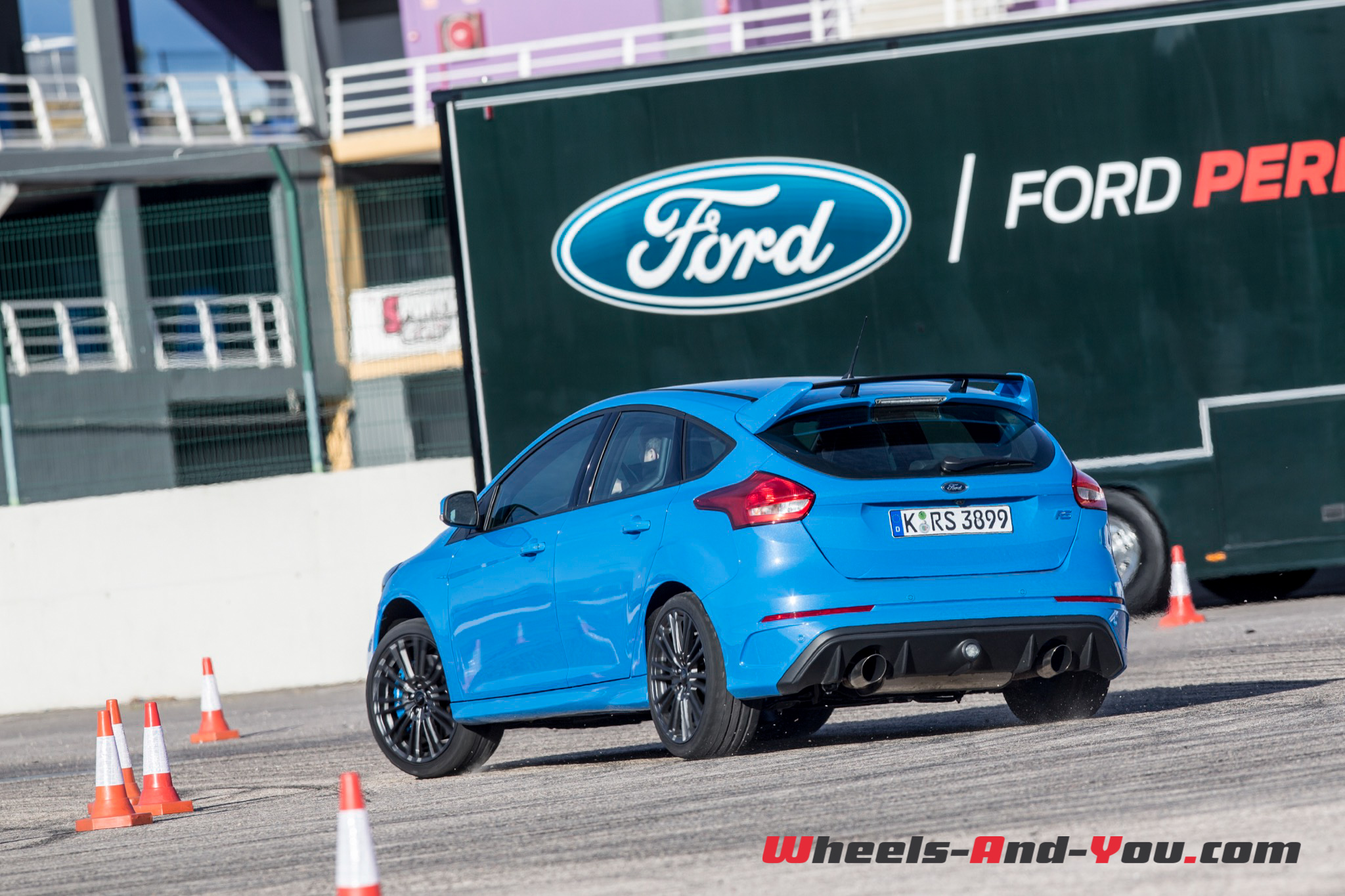 Ford Focus RS-23