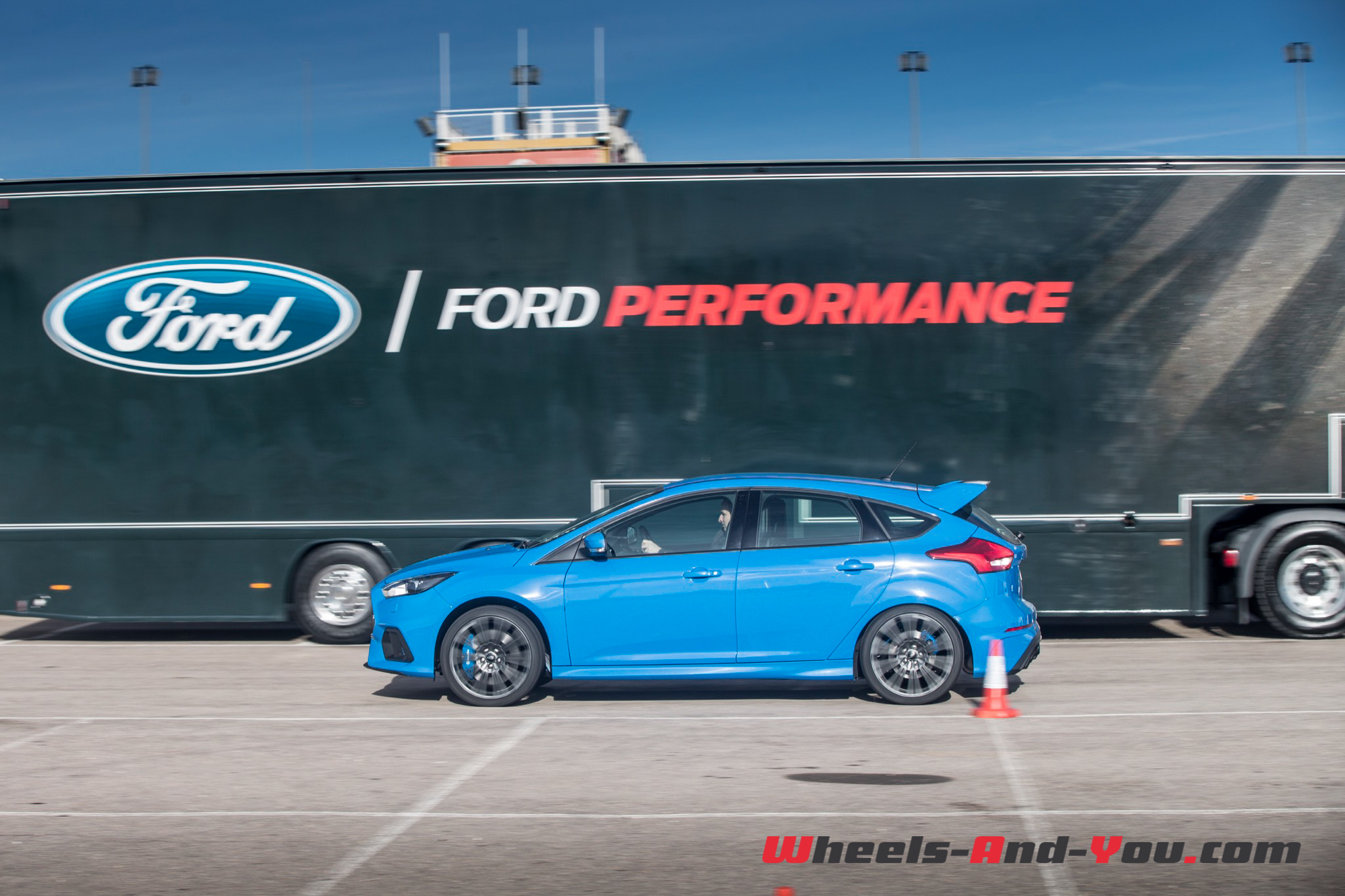 Ford Focus RS-27