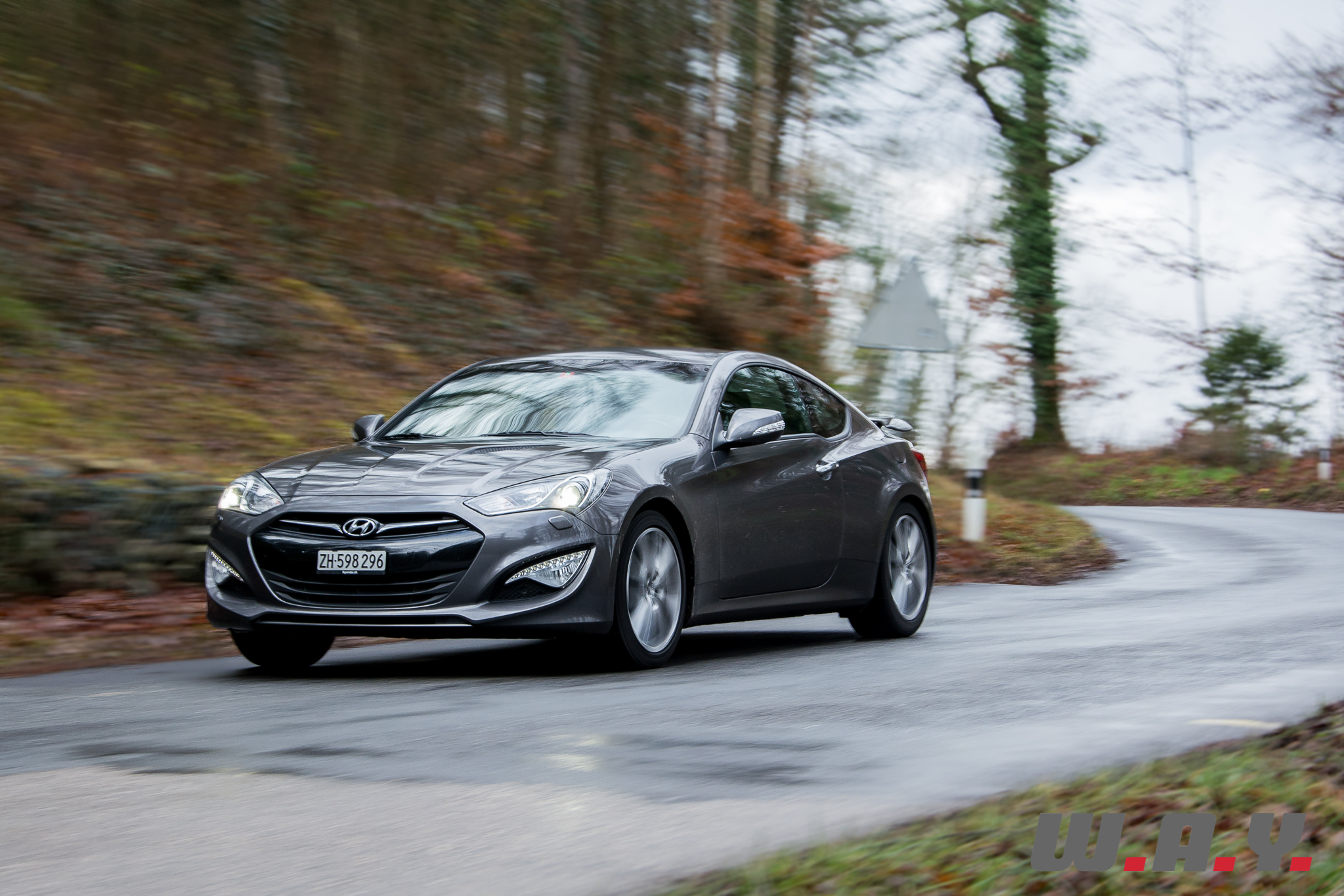 HyundaiGenesis-Coupe-1