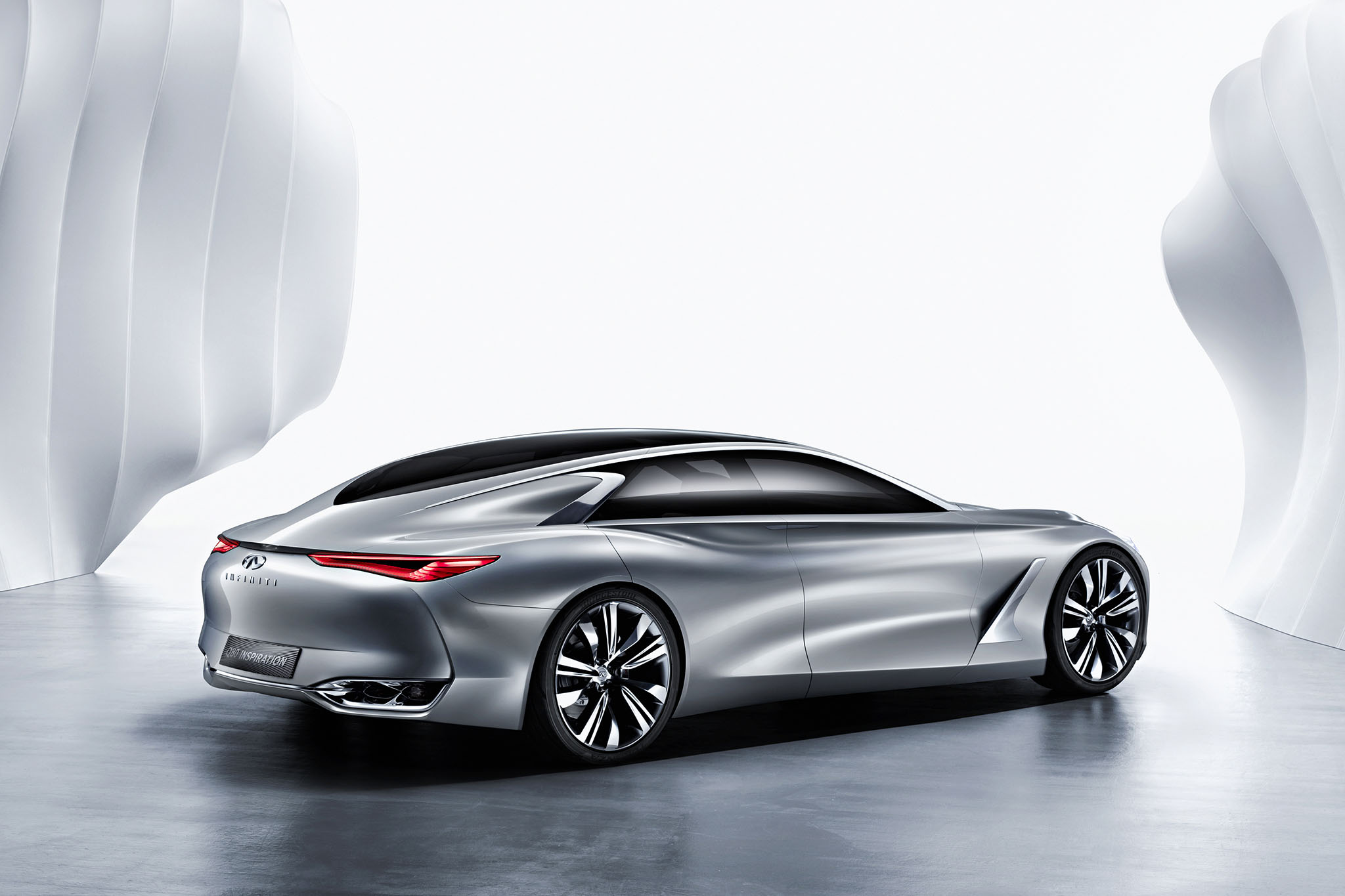 InfinitiQ80Inspiration 01
