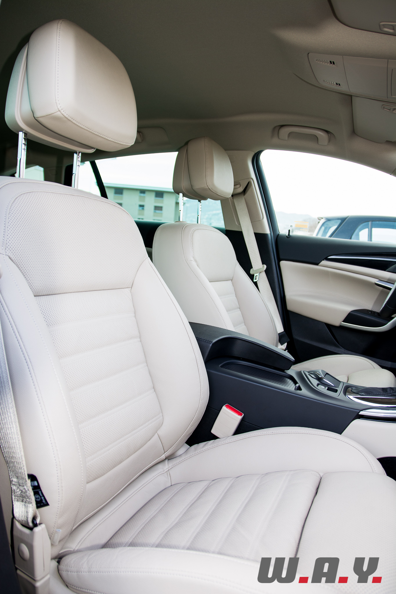 InsigniaCountryTourer-14