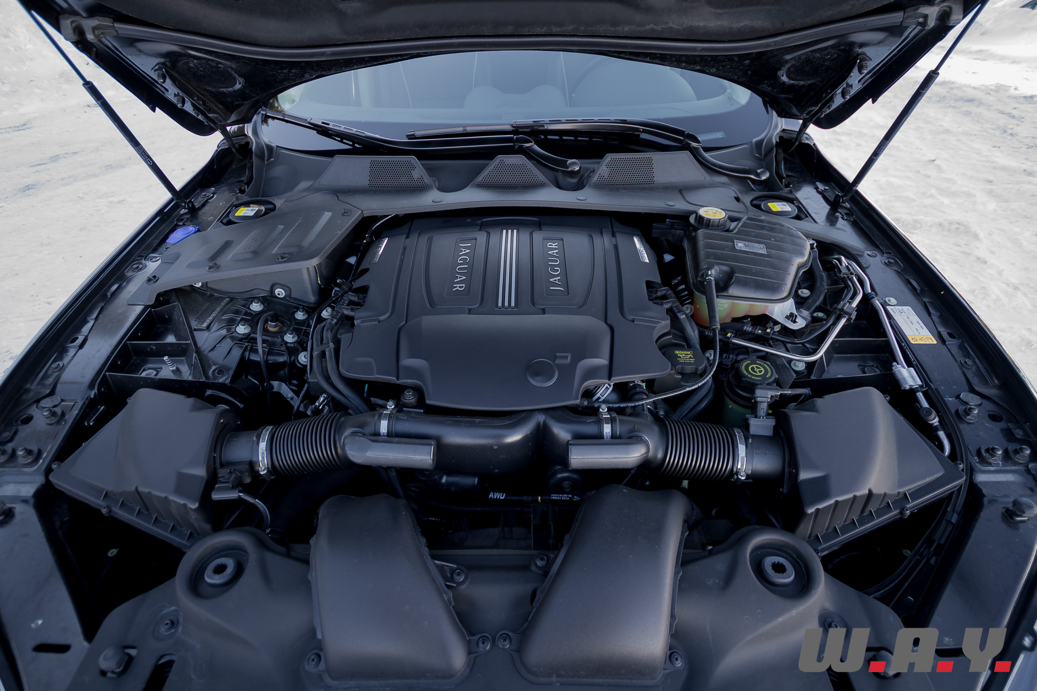 JaguarXJSCAWD-1